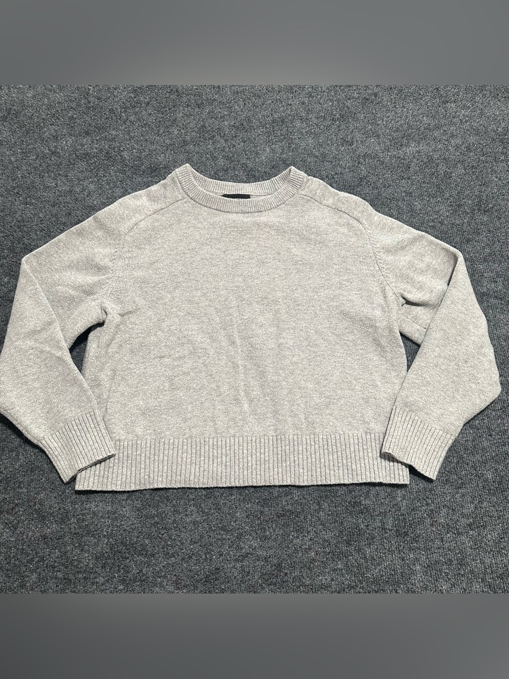 Banana Republic Heather Gray Crewneck Sweater
